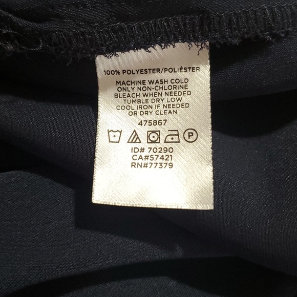 🏷Item: Navy blue Ann Taylor blouse - Picture 10 of 10